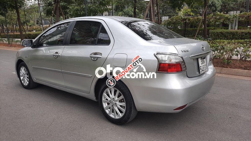 Cần bán Toyota Vios G năm sản xuất 2011, màu bạc, 325 triệu-2