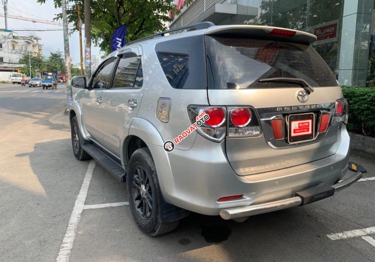 Cần bán lại xe Toyota Fortuner G năm sản xuất 2015, màu bạc-6