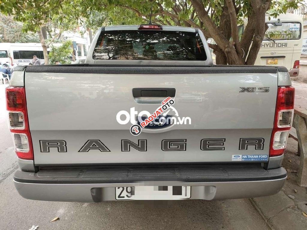 Cần bán gấp Ford Ranger XLS 4x2 AT sản xuất năm 2019, xe nhập-5