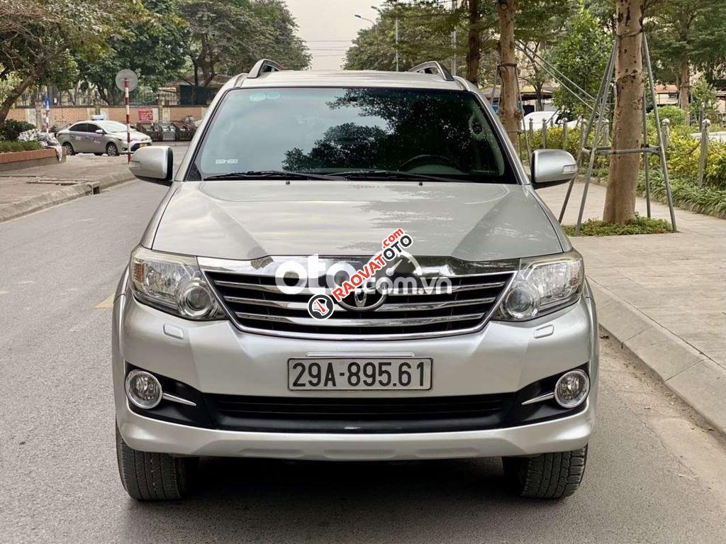 Cần bán lại xe Toyota Fortuner V năm sản xuất 2013-8