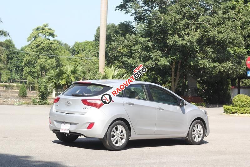 Bán Hyundai i30 AT năm sản xuất 2013, màu bạc, nhập khẩu, 398 triệu-1