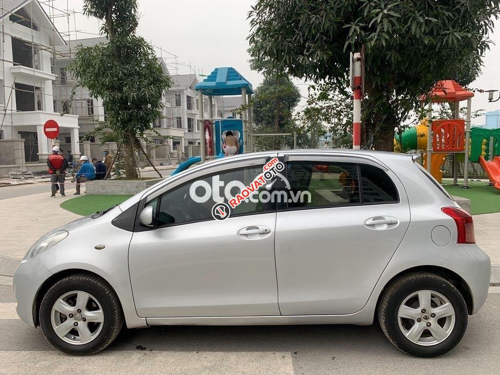 Bán ô tô Toyota Yaris AT năm 2009, màu bạc, nhập khẩu nguyên chiếc chính chủ-0