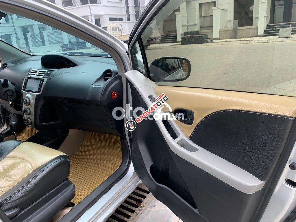 Bán ô tô Toyota Yaris AT năm 2009, màu bạc, nhập khẩu nguyên chiếc chính chủ-2