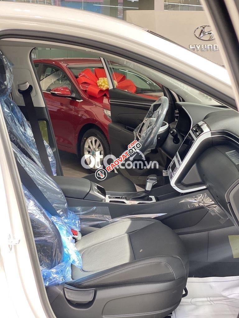 Bán ô tô Hyundai Tucson AT sản xuất 2021, màu trắng, 825 triệu-2