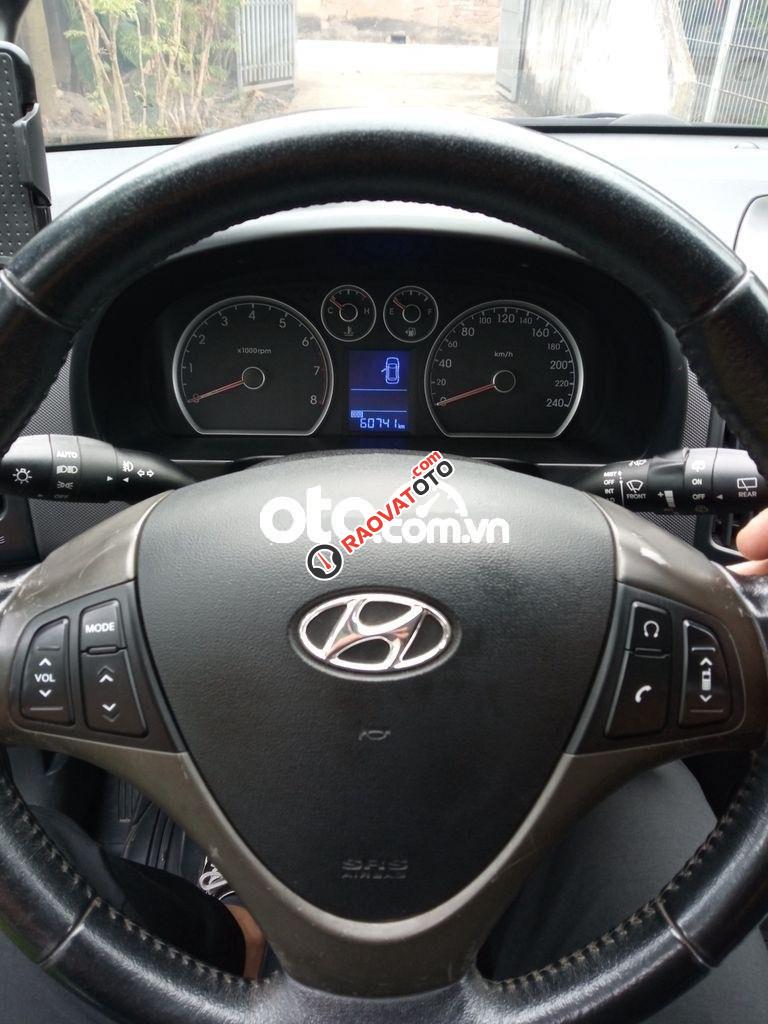 Bán xe Hyundai i30 CW năm 2009, màu bạc, xe nhập còn mới-0