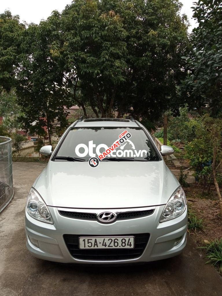 Bán xe Hyundai i30 CW năm 2009, màu bạc, xe nhập còn mới-1