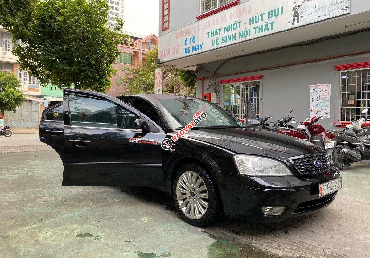 Bán Ford Mondeo 2.5 V6 năm 2005, màu đen, 210tr-8