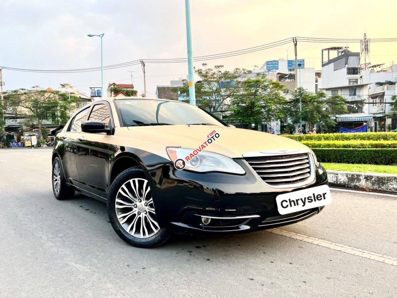 Chrysler 300 Limited nhập Mỹ 2013 form mới rất đẹp, hàng cao cấp nhất-11