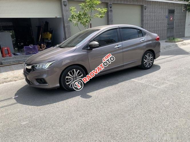 Bán Honda City 1.5 Top sản xuất năm 2017, màu xám còn mới-5