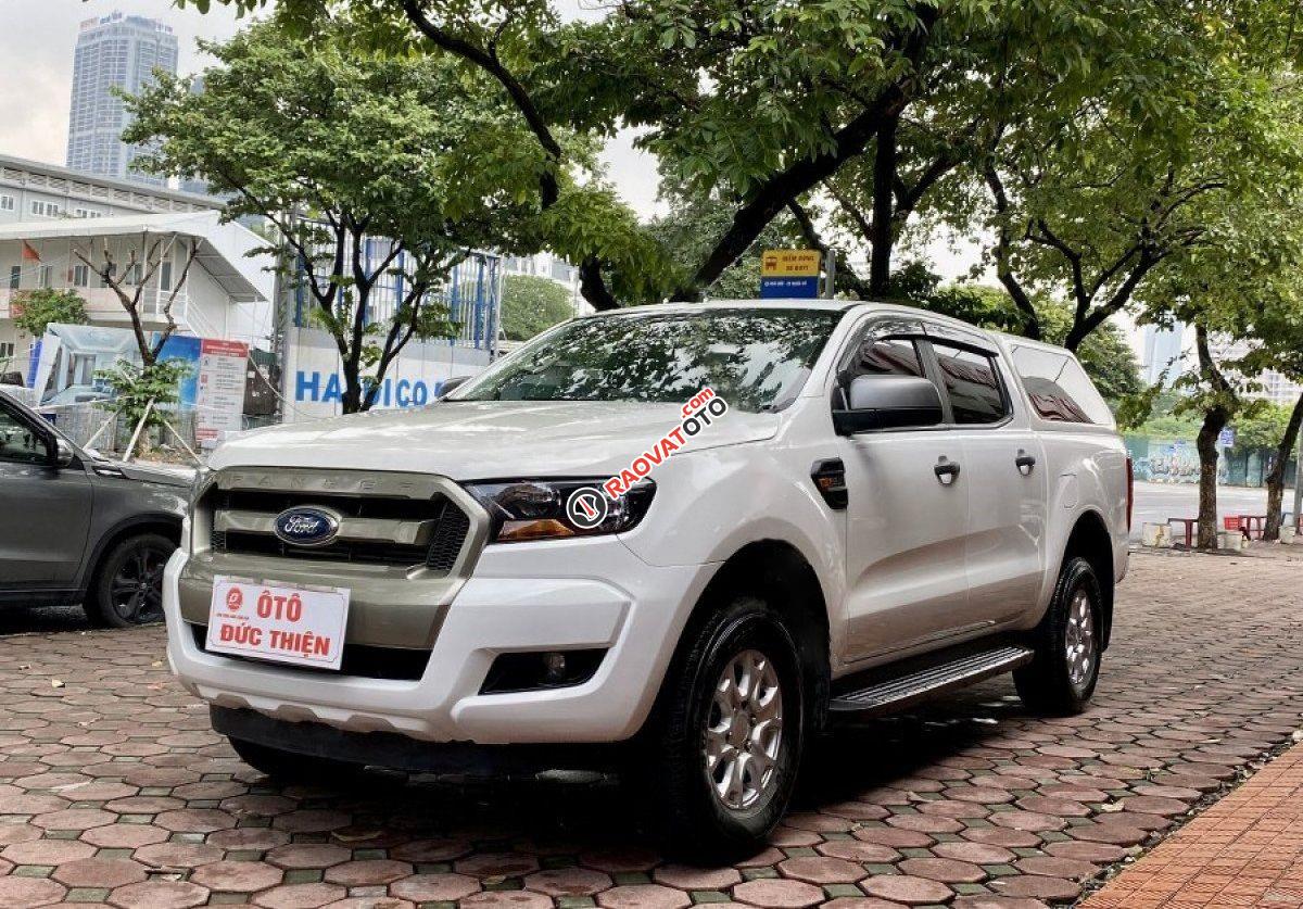 Cần bán lại xe Ford Ranger XLS 2.2L 4x2 MT sản xuất năm 2017, màu trắng, xe nhập-5