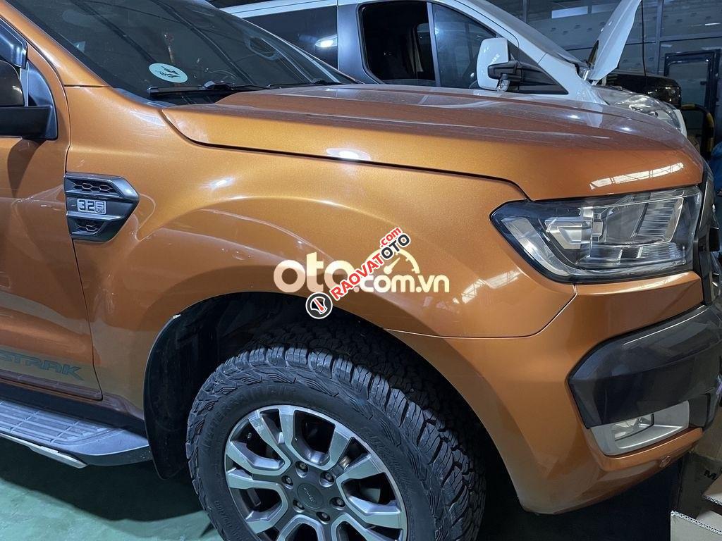 Cần bán xe Ford Ranger Wildtrak 3.2 năm 2016, màu nâu-0