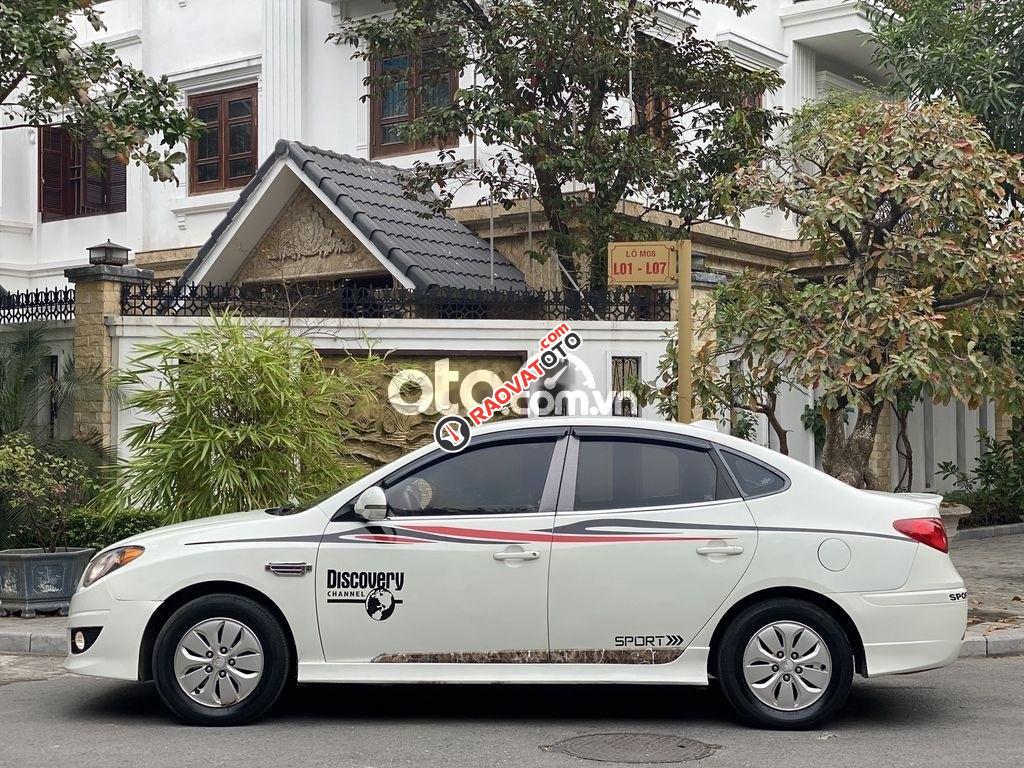 Xe Hyundai Avante 1.6MT sản xuất năm 2016, màu trắng, nhập khẩu nguyên chiếc giá cạnh tranh-2