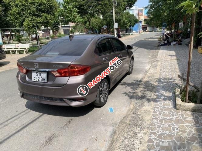 Bán Honda City 1.5 Top sản xuất năm 2017, màu xám còn mới-4