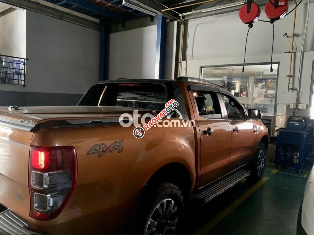 Cần bán xe Ford Ranger Wildtrak 3.2 năm 2016, màu nâu-8