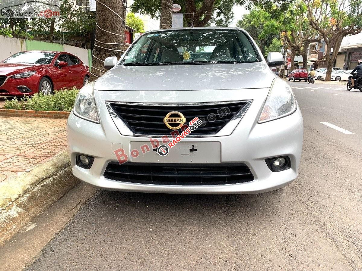 Cần bán xe Nissan Sunny XV sản xuất 2013, màu bạc còn mới-9