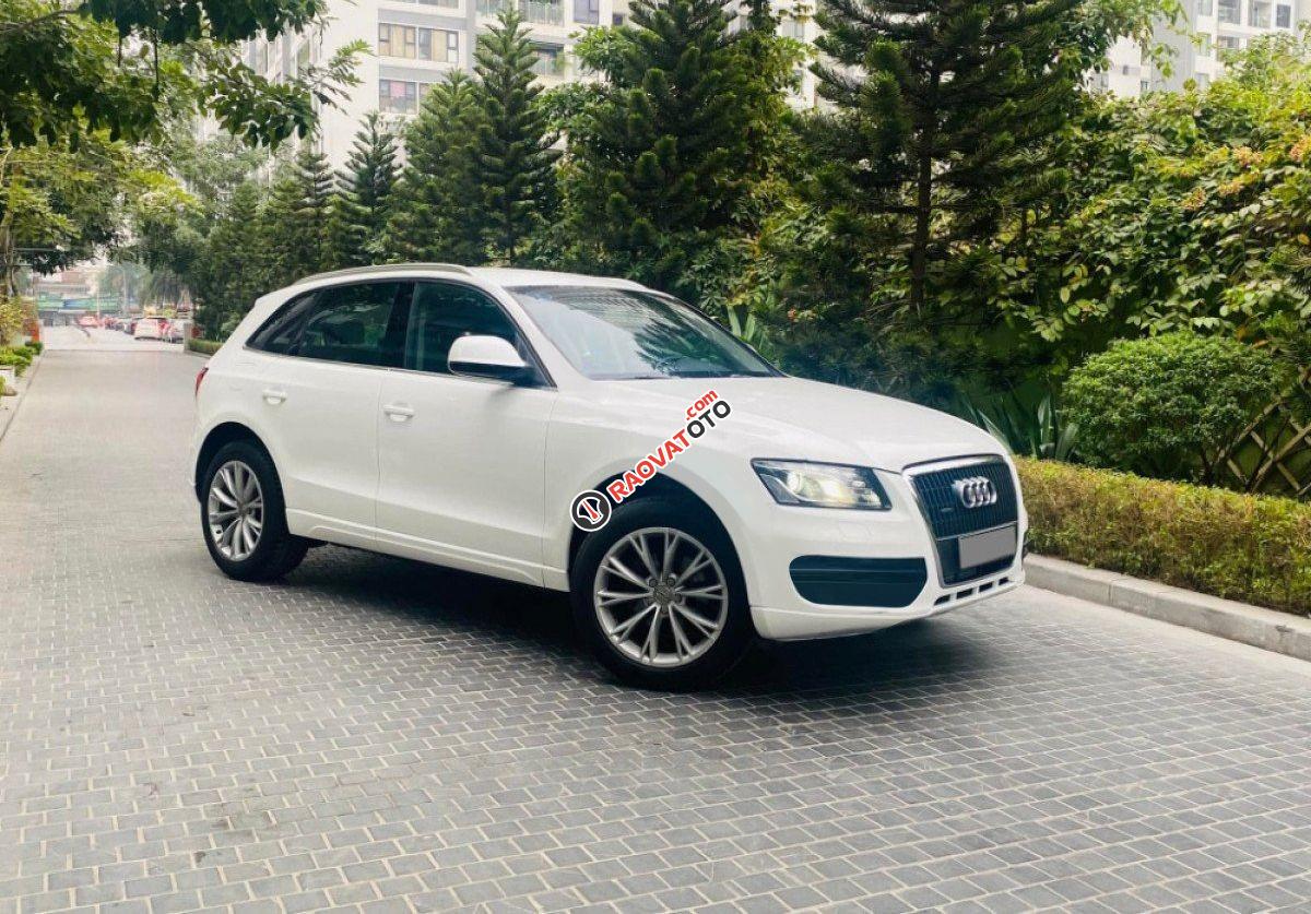 Cần bán gấp Audi Q5 2.0T sản xuất năm 2010, màu trắng, nhập khẩu nguyên chiếc, giá 659tr-1
