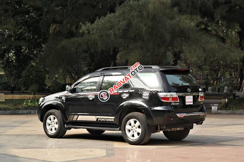 Cần bán gấp Toyota Fortuner 4x4AT năm 2010, màu đen, giá 445tr-4