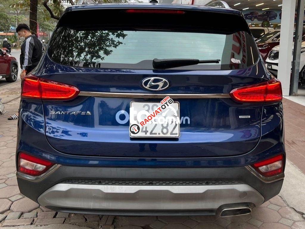 Cần bán gấp Hyundai Santa Fe 2.4AT sản xuất năm 2019, màu xanh lam chính chủ-4