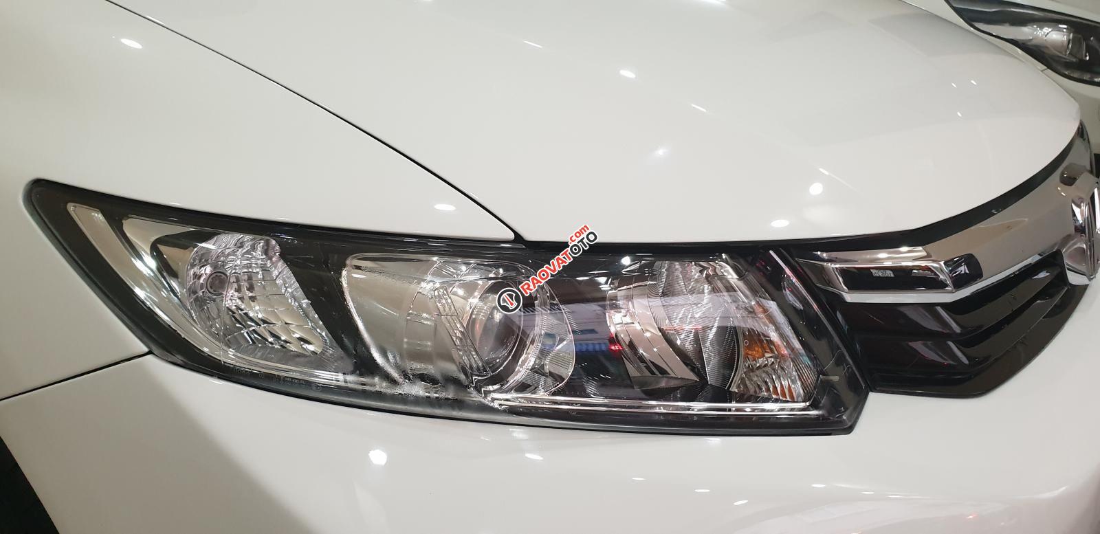 Bán Honda Civic máy 2.0 số tự động đời T12/2014 màu trắng tuyệt đẹp mới 80%-3