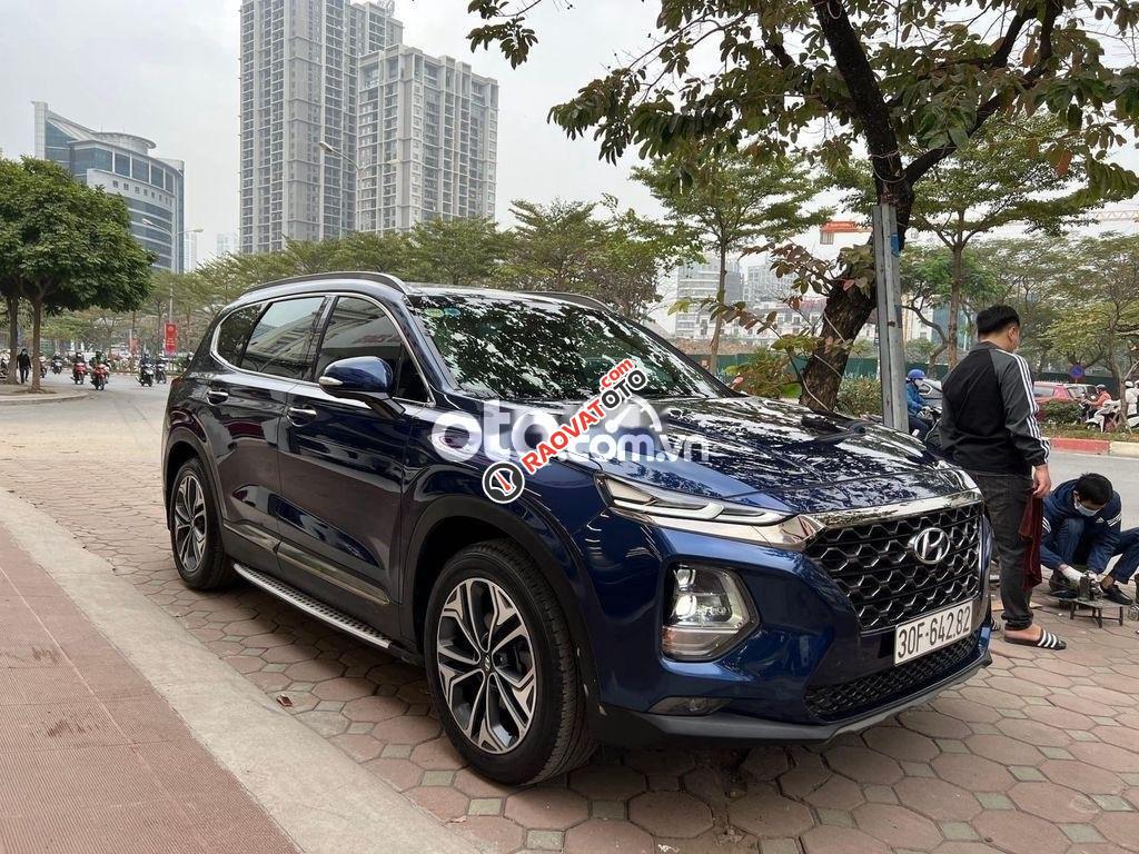 Cần bán gấp Hyundai Santa Fe 2.4AT sản xuất năm 2019, màu xanh lam chính chủ-3