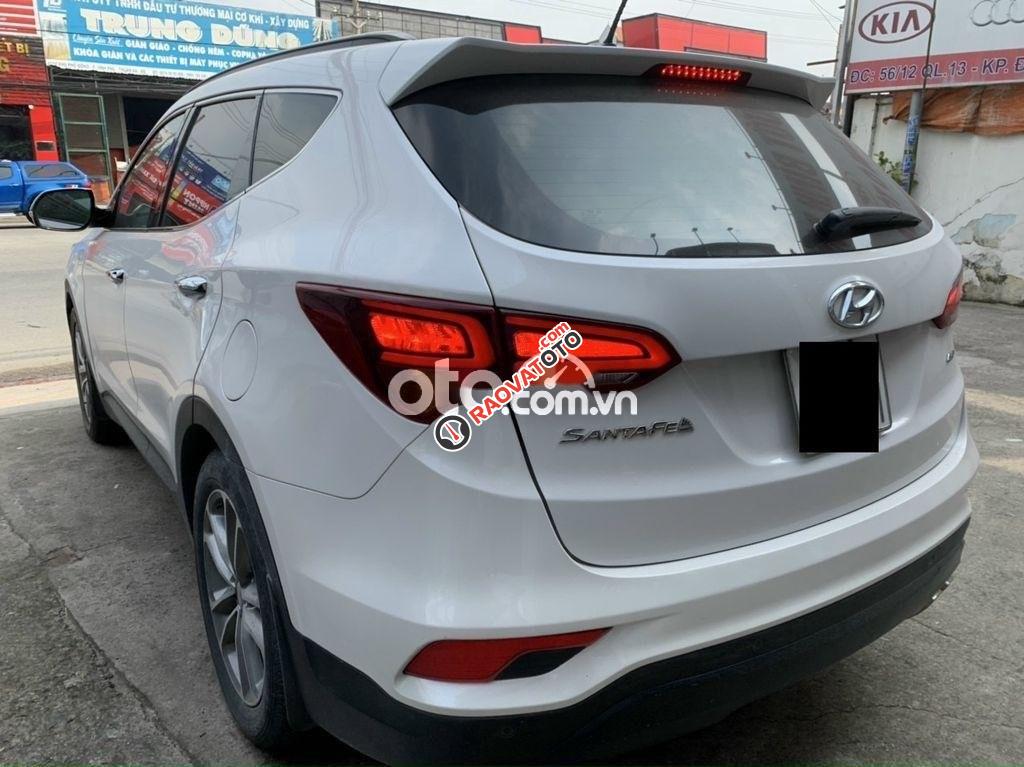 Bán ô tô Hyundai Santa Fe 4WD năm 2017, màu trắng, 820tr-2