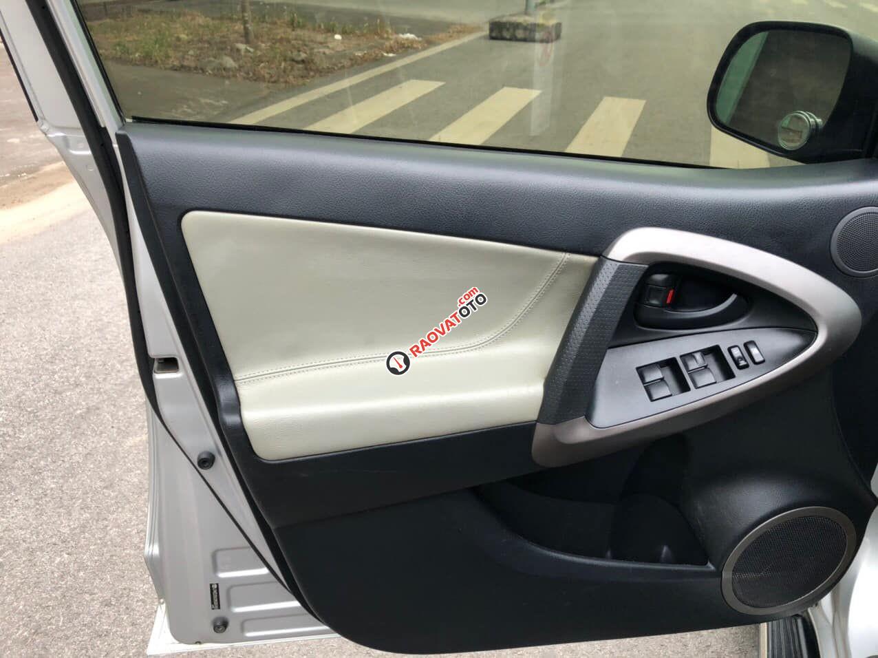 Xe Toyota RAV4 Limited sản xuất năm 2007, màu bạc, xe nhập-8
