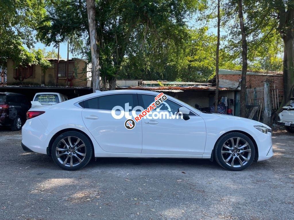 Cần bán xe Mazda 6 2.0 Premium sản xuất 2017-9