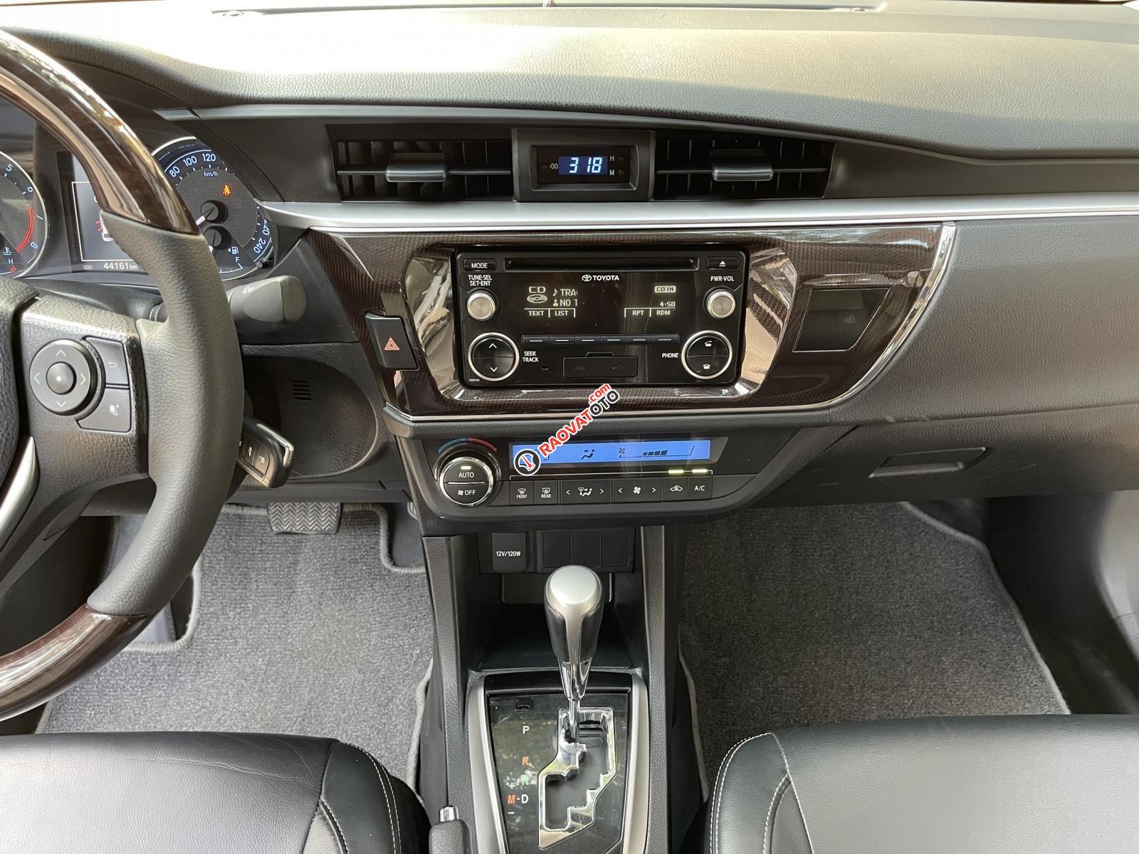 Bán gấp Toyota Corolla Altis 1.8G AT năm 2017, màu đen, còn nguyên dàn lốp, xe rất mới, giá tốt-15