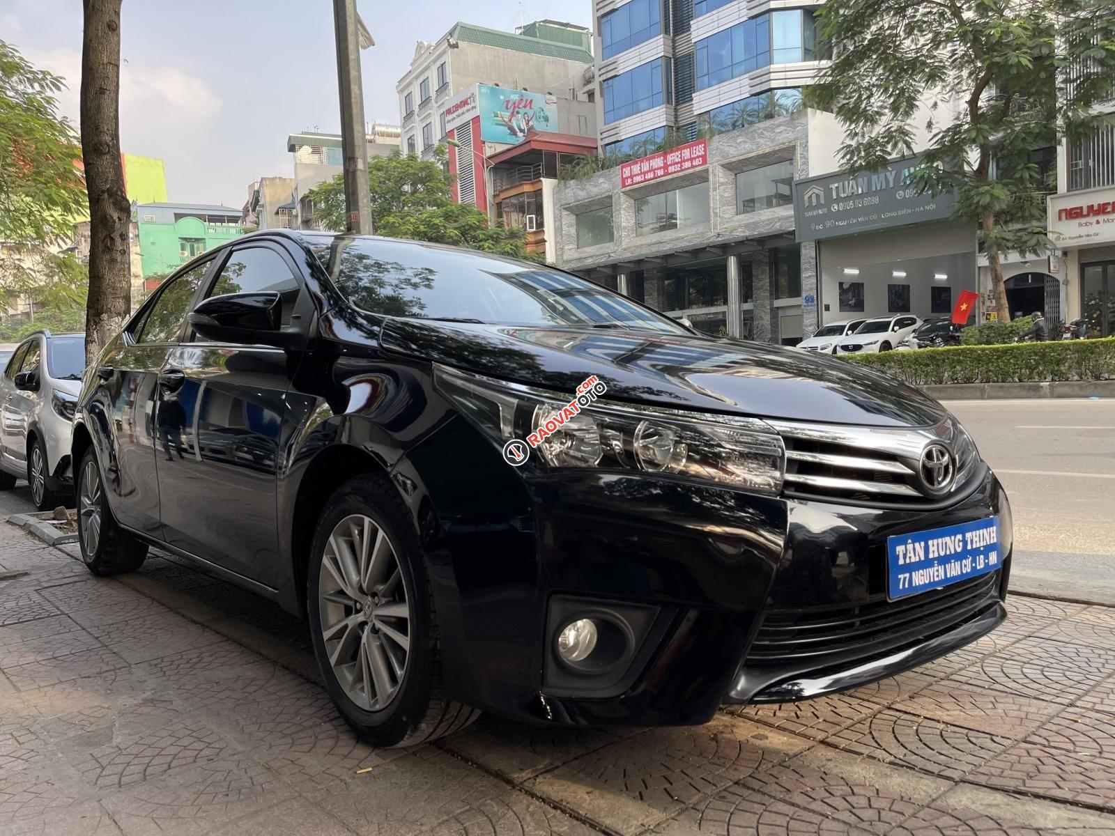 Bán gấp Toyota Corolla Altis 1.8G AT năm 2017, màu đen, còn nguyên dàn lốp, xe rất mới, giá tốt-2