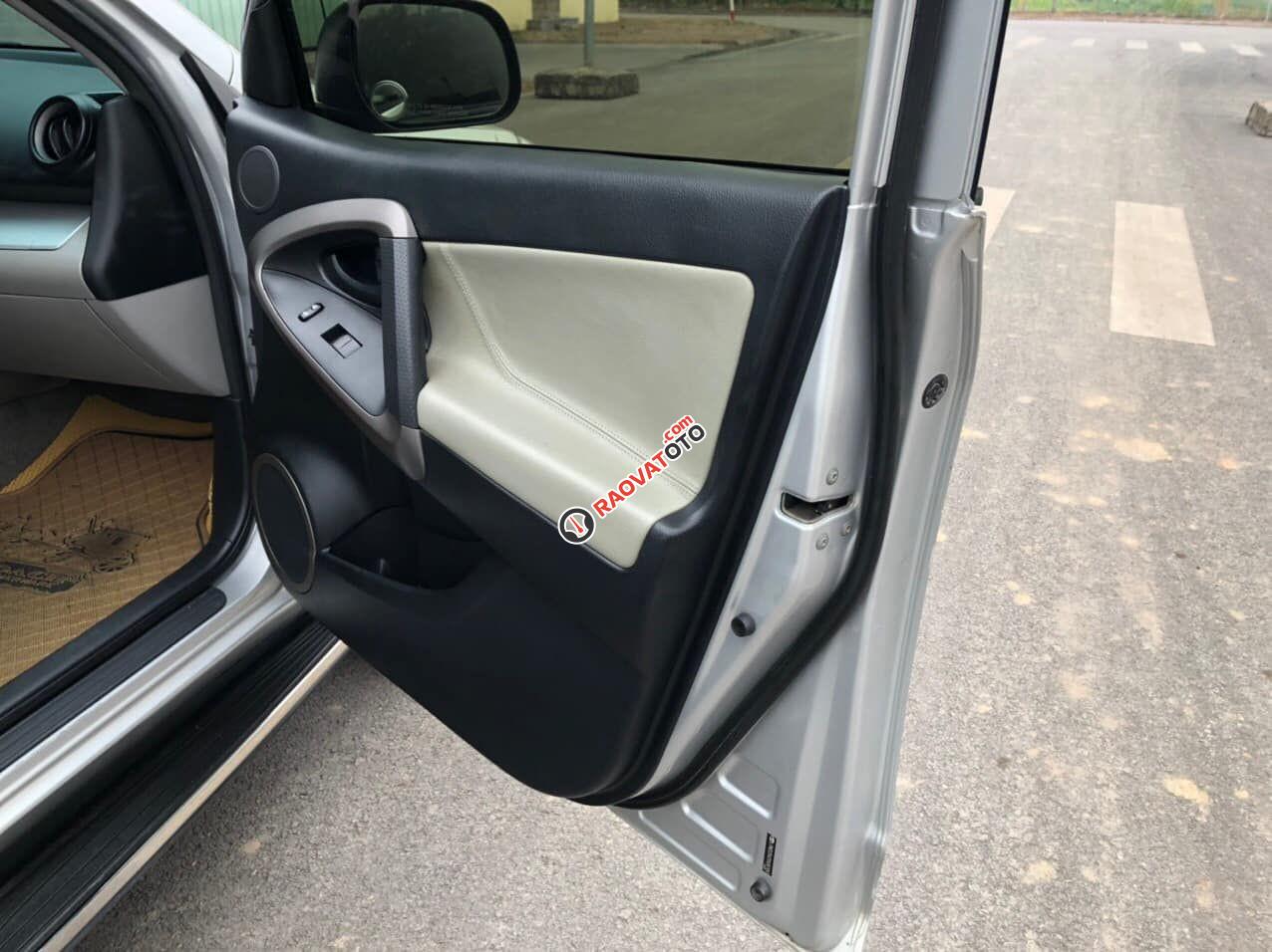Xe Toyota RAV4 Limited sản xuất năm 2007, màu bạc, xe nhập-6