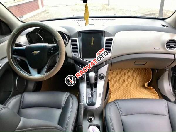 Cần bán Chevrolet Cruze LTZ sản xuất 2010, màu đen giá cạnh tranh-3