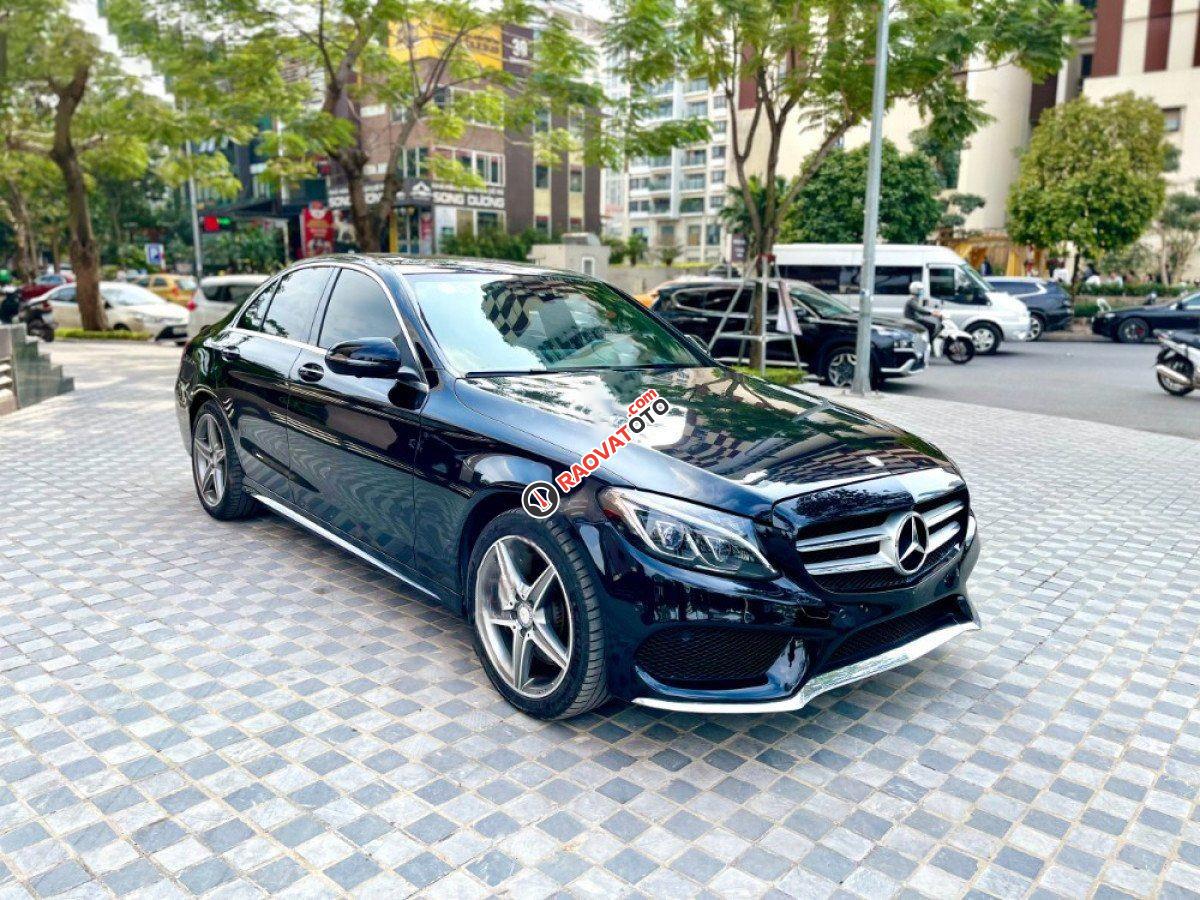 Cần bán xe Mercedes C300 AMG năm 2016, màu đen-0