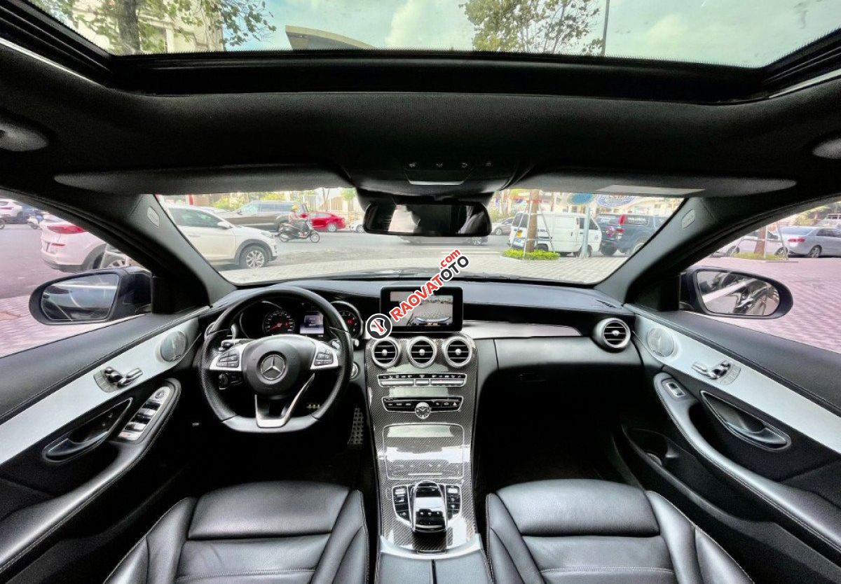 Cần bán xe Mercedes C300 AMG năm 2016, màu đen-1