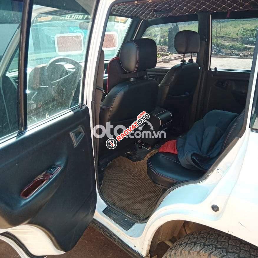 Cần bán gấp Suzuki Vitara MT năm sản xuất 1993, màu trắng, nhập khẩu nguyên chiếc xe gia đình-8