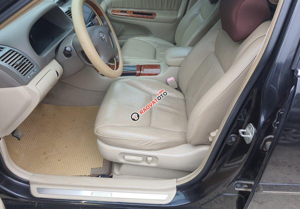 Cần bán gấp Toyota Camry 3.0 V6 năm sản xuất 2005, màu đen-0