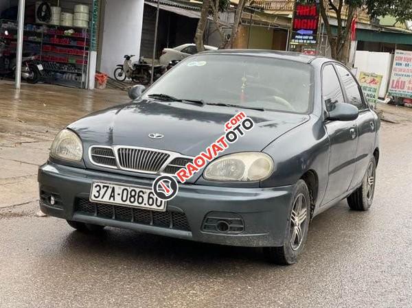 Cần bán lại xe Daewoo Lanos MT sản xuất năm 2001, màu xám-0