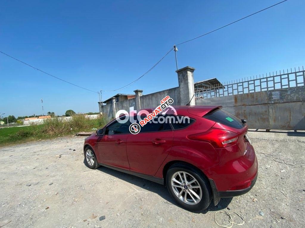 Bán xe Ford Focus 2.0L năm 2018, màu đỏ-2