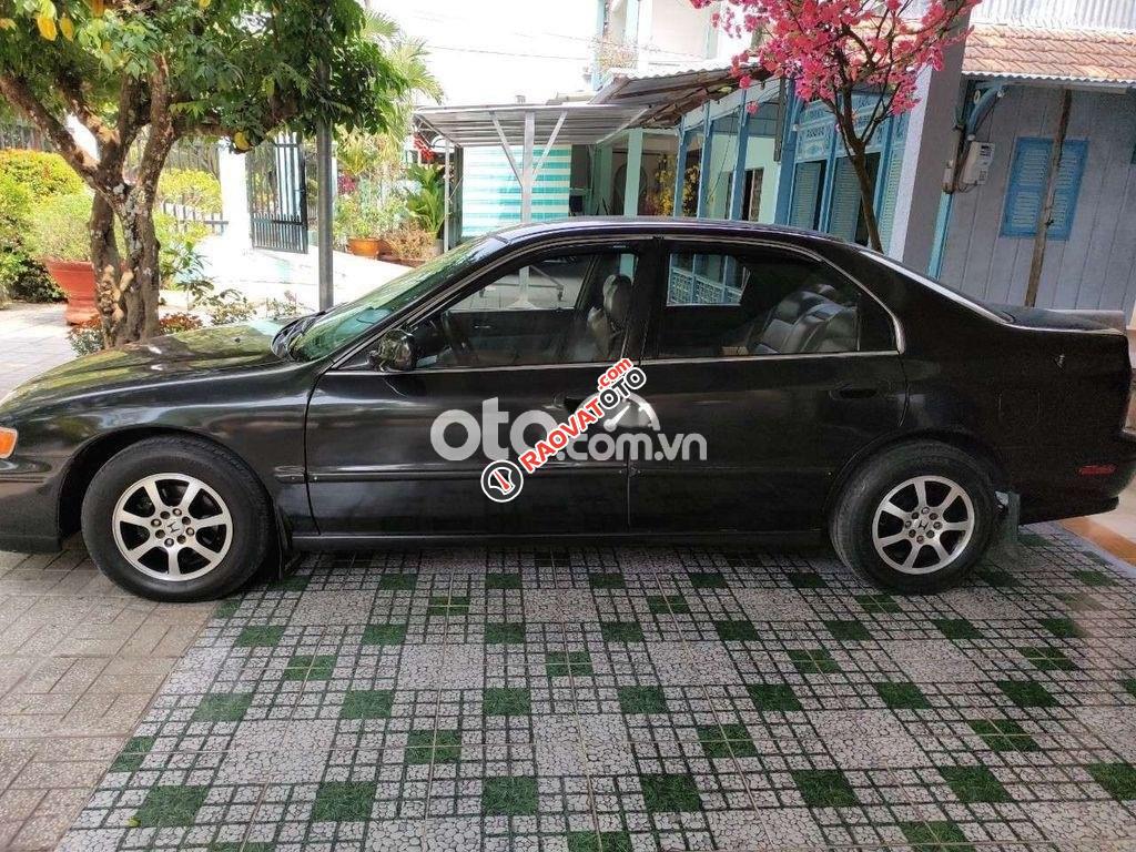 Bán xe Honda Accord 1.5MT sản xuất năm 1998, nhập khẩu nguyên chiếc-5