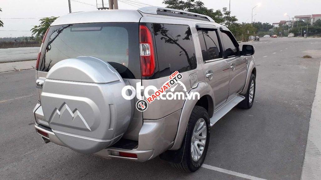 Cần bán xe Ford Everest 4x4MT sản xuất năm 2014 chính chủ, giá chỉ 460 triệu-4