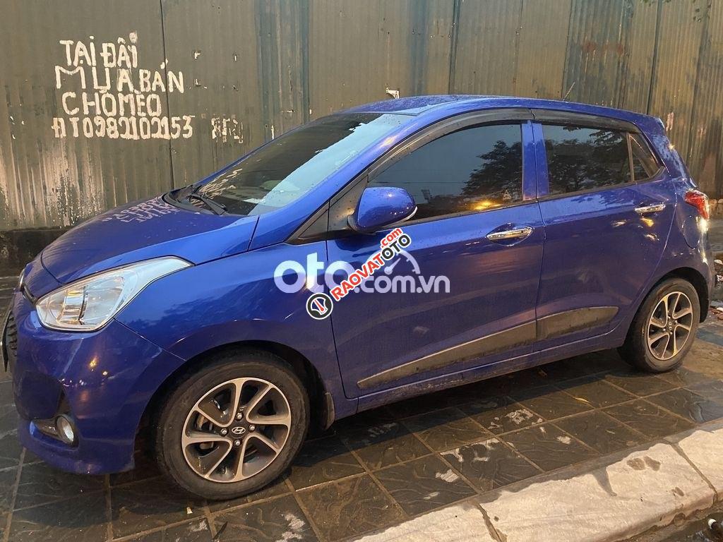 Cần bán gấp Hyundai Grand i10 1.2MT năm 2017, màu xanh lam chính chủ-0