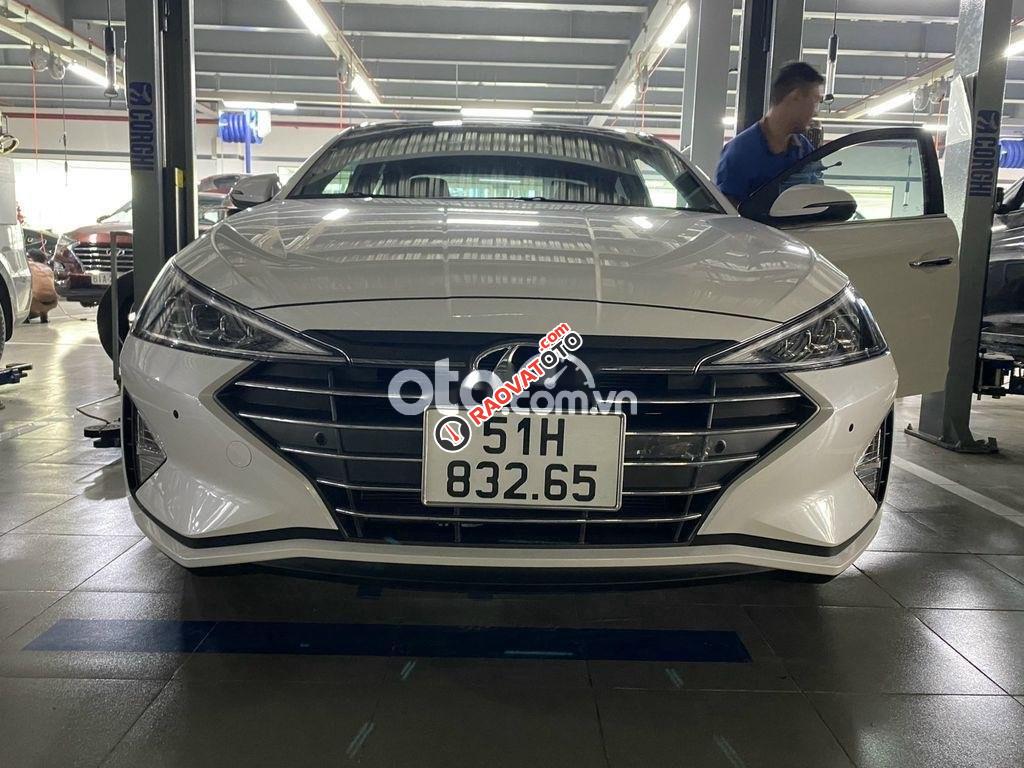 Cần bán lại xe Hyundai Elantra AT năm 2020, màu trắng, nhập khẩu nguyên chiếc, giá chỉ 650 triệu-0