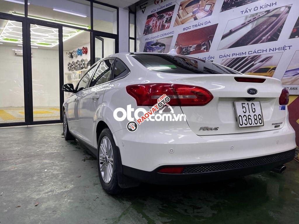 Bán Ford Focus Titanium sản xuất 2018, màu trắng chính chủ-7