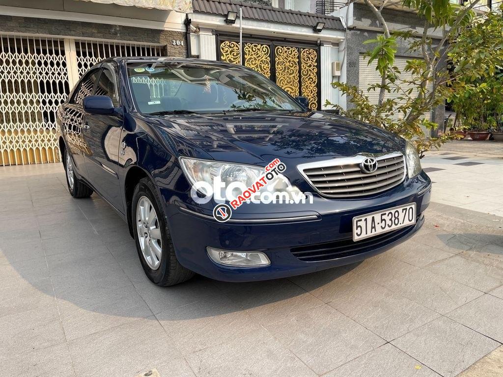 Cần bán xe Toyota Camry 3.0V sản xuất 2004, màu xanh lam, giá tốt-4