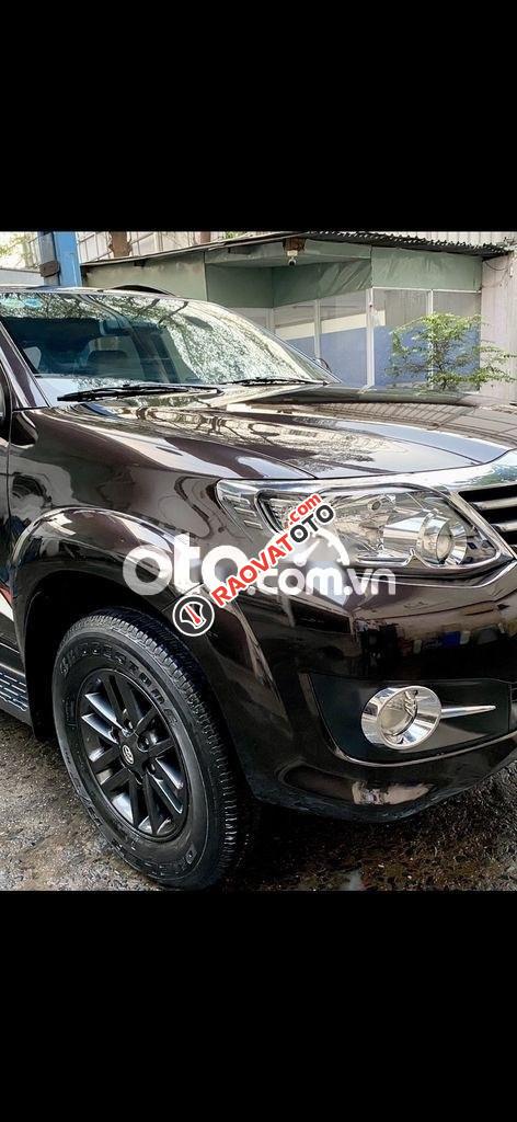 Xe Toyota Fortuner 2.7 V 4x2AT năm sản xuất 2016, màu đen, xe nhập giá cạnh tranh-11