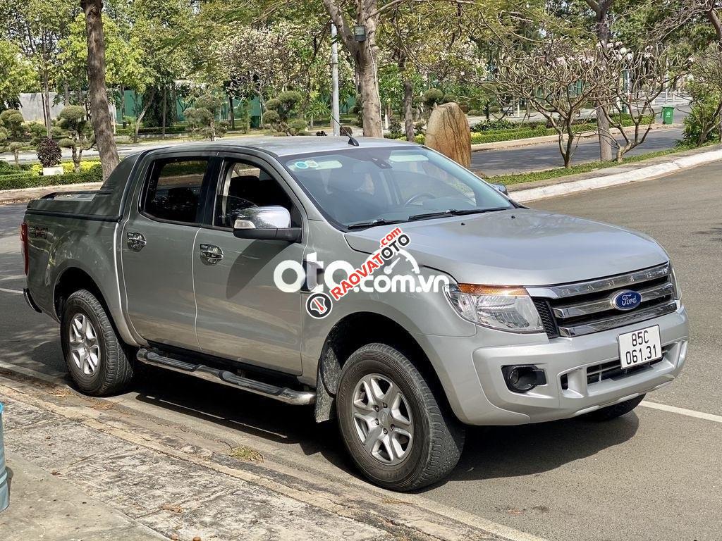 Xe Ford Ranger XLT 4x4 MT sản xuất năm 2012, màu bạc, xe nhập-9