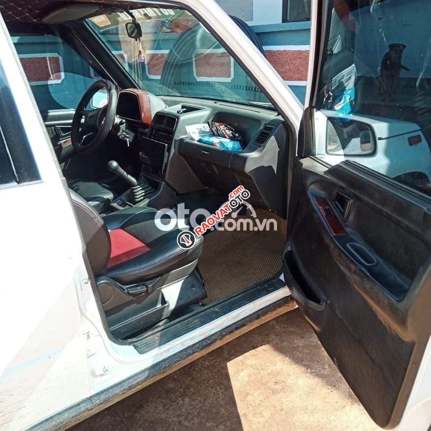 Cần bán gấp Suzuki Vitara MT năm sản xuất 1993, màu trắng, nhập khẩu nguyên chiếc xe gia đình-6