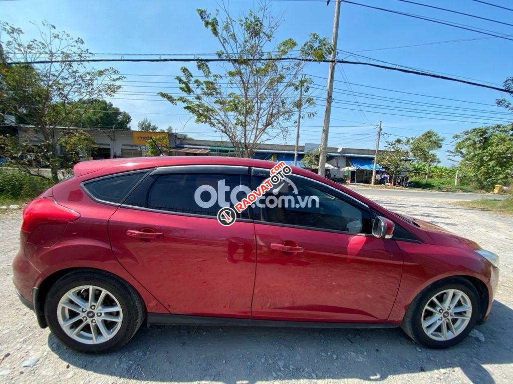 Bán xe Ford Focus 2.0L năm 2018, màu đỏ-7