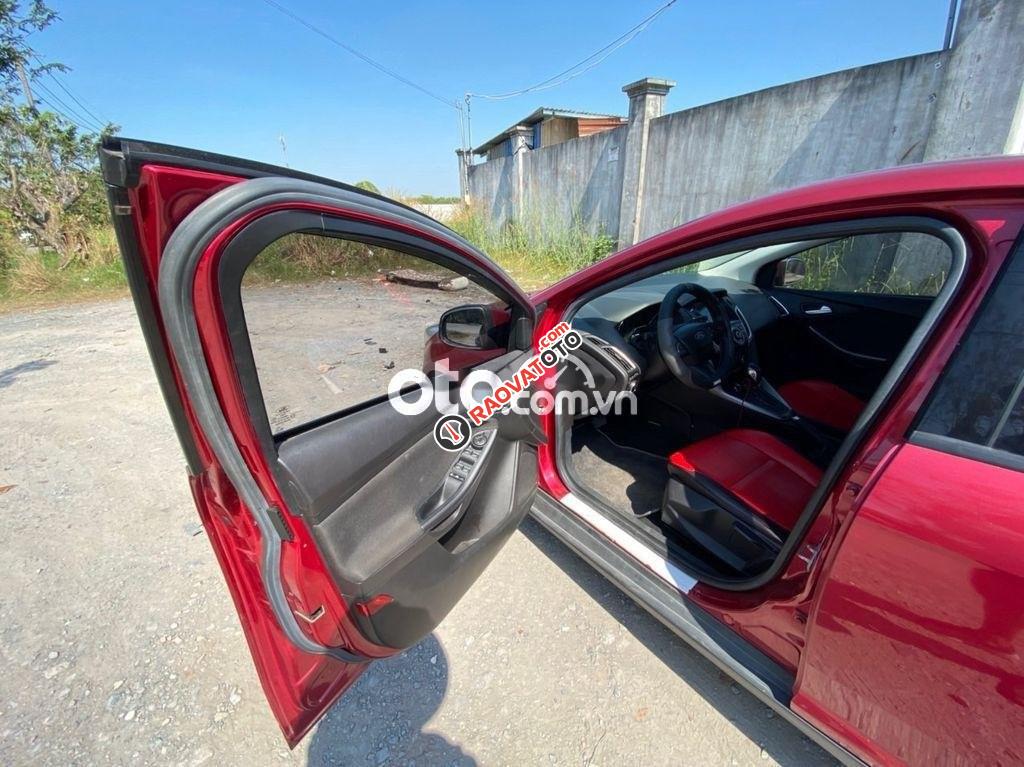 Bán xe Ford Focus 2.0L năm 2018, màu đỏ-5