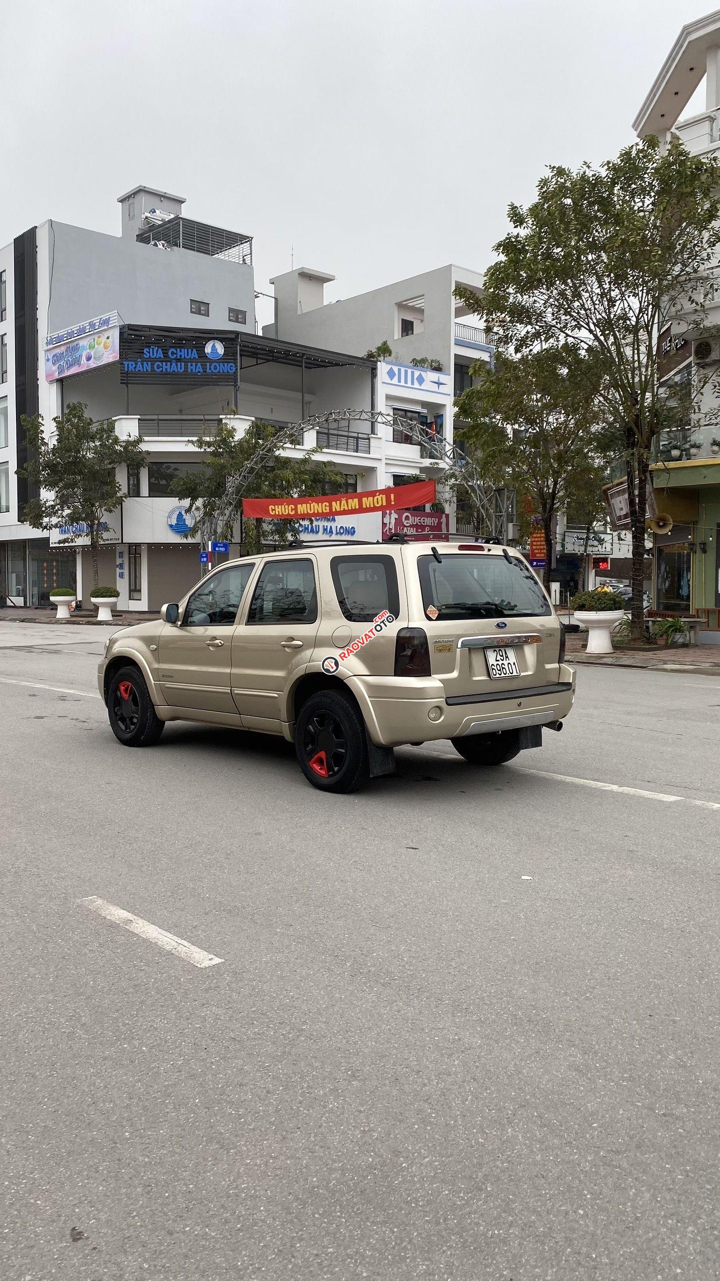 Biển HN xe Ford Escape xe sếp ngân hàng đi, giá 179tr đã có option mới-1