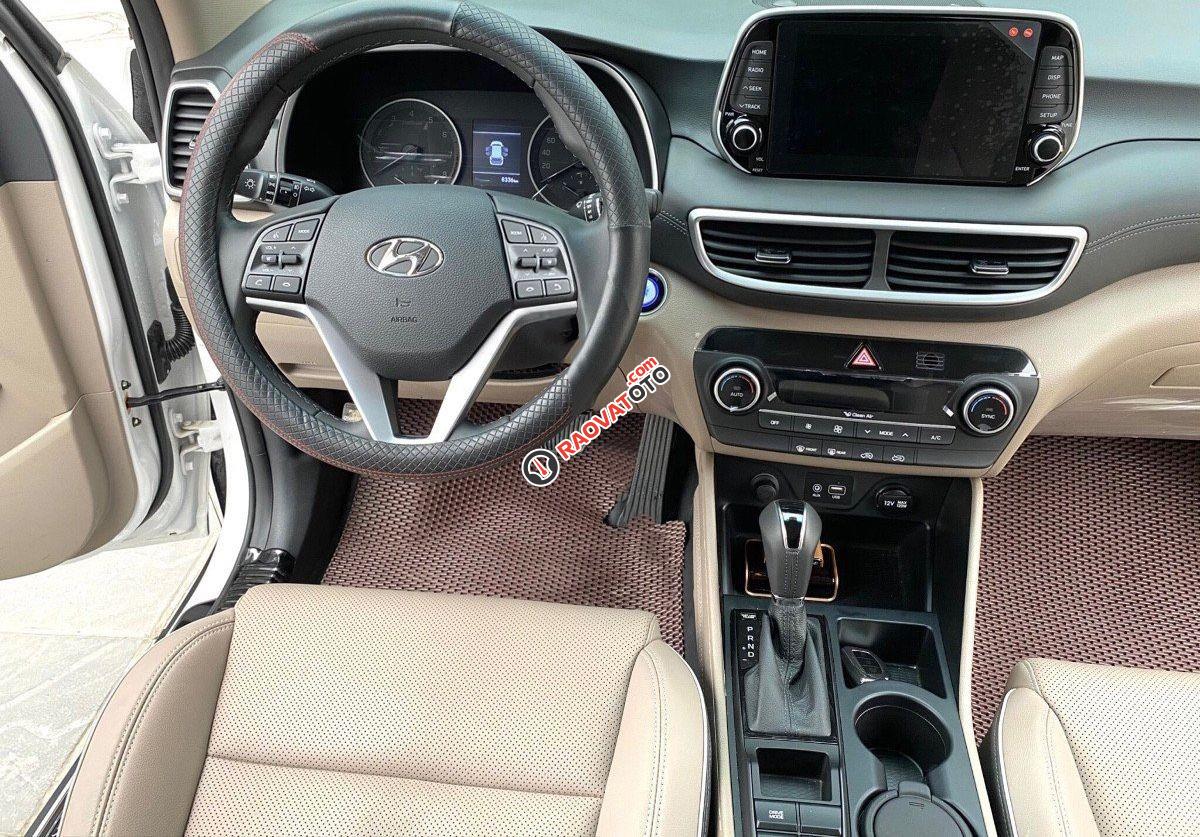 Cần bán xe Hyundai Tucson AT sản xuất năm 2021, màu trắng  -3